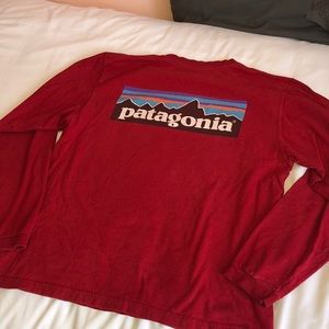 Patagonia Men’s Medium Red Long sleeve T-shirt